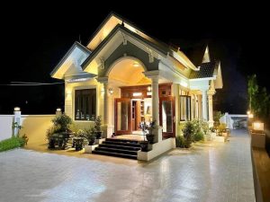 dac-diem-thiet-ke-cua-nha-cap-4.jpg
